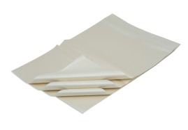 Bibuła gładka ozdobna perłowa biała 38x50 cm – premium
