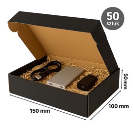 50 pudełek ustawionych w kilku rzędach, z jednym otwartym na środku.