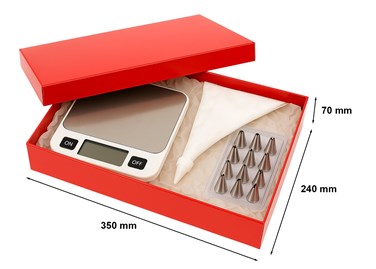 czerwone pudełko z wieczkiem